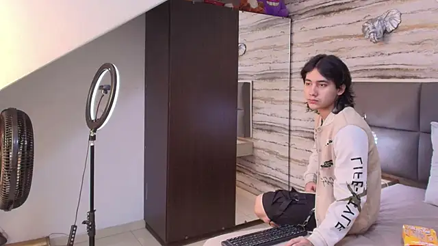 Lovers 21 online show from 05.22.26