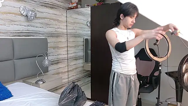 Lovers 21 online show from 06.14.26