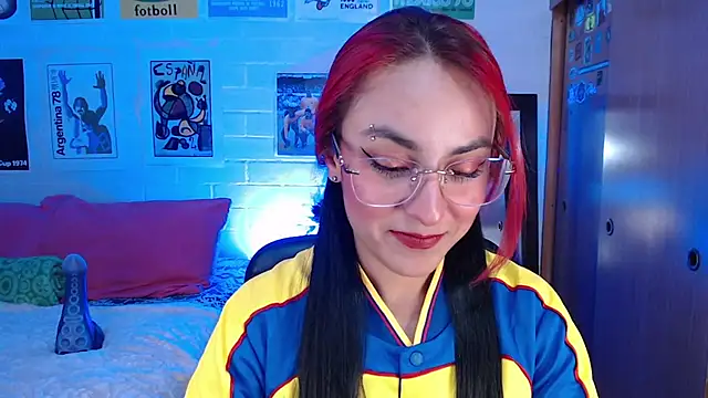 Snapshot of Amy66 chatting on 07.04.26 Amy66 online show from 07.04.26