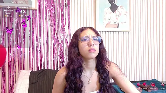 Abrilmirren online show from 02.23.26