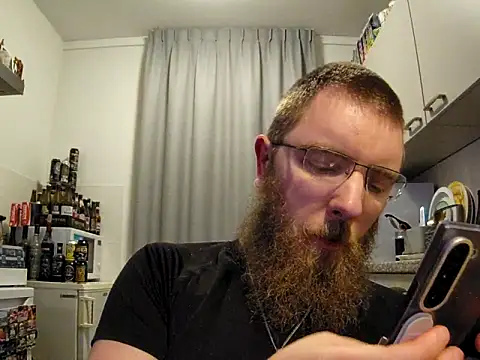 Snapshot of kinderkooriscoel- chatting on 10.08.25 kinderkooriscoel- online show from 10.08.25