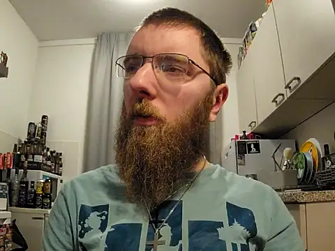 Snapshot of kinderkooriscoel- chatting on 10.20.25 kinderkooriscoel- online show from 10.20.25