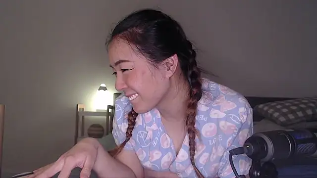 blueburrypie online show from 10.23.25