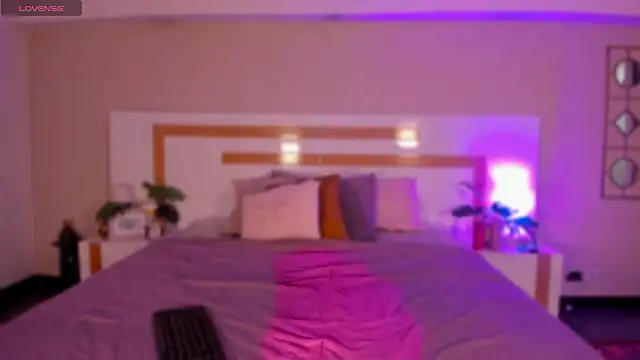 Snapshot of Violeta_dh chatting on 03.13.26 Violeta dh online show from 03.13.26