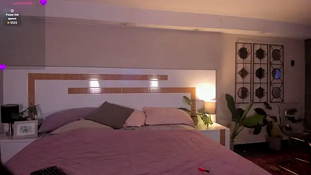 Snapshot of Violeta_dh chatting on 03.20.26 Violeta dh online show from 03.20.26