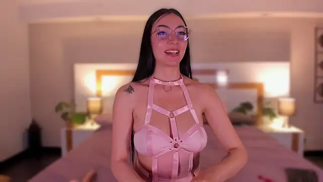 Snapshot of Violeta_dh chatting on 04.04.26 Violeta dh online show from 04.04.26