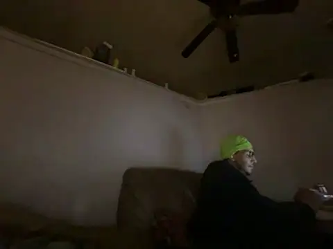 Snapshot of ThrowedWorldWide chatting on 11.13.25 ThrowedWorldWide online show from 11.13.25