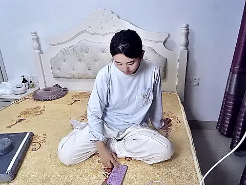 Snapshot of GrungyGooney chatting on 04.07.26 GrungyGooney online show from 04.07.26