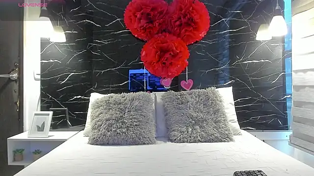 ZOE LE online show from 02.23.26