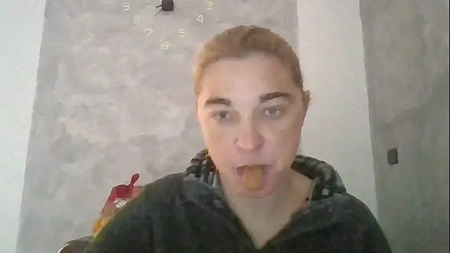 GoldenAngelMilf online show from 12.20.25