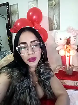 YaraDuartee online show from 02.15.26