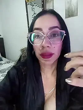 YaraDuartee online show from 03.08.26