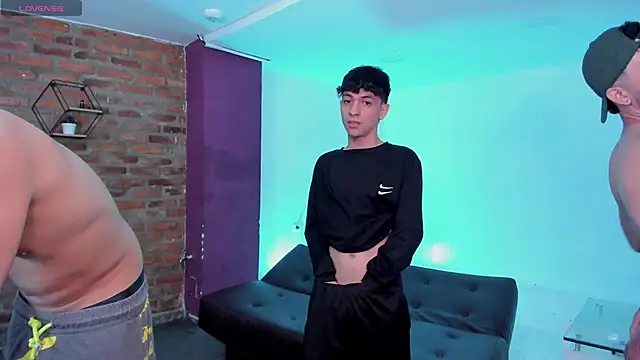 Spaceboys18 online show from 04.14.26