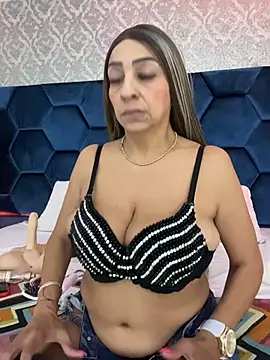 Angelina Roa online show from 07.20.26