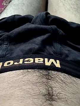 Snapshot of khushbuDarchut71 chatting on 09.30.25 khushbuDarchut71 online show from 09.30.25