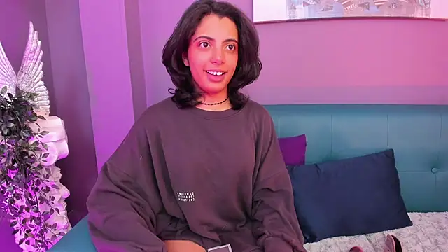 Alessiia   online show from 11.18.25