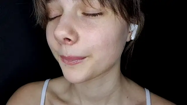 Snapshot of ExitedTroth chatting on 11.25.25 ExitedTroth online show from 11.25.25