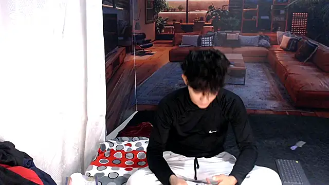 Snapshot of RomeoMillerr chatting on 06.06.26 RomeoMillerr online show from 06.06.26
