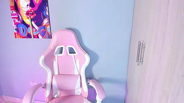 Snapshot of Athenea__fox chatting on 12.02.25 Athenea fox online show from 12.02.25