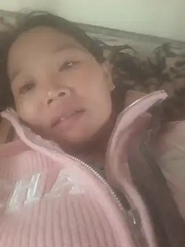 Snapshot of bree-zz chatting on 11.07.25 bree-zz online show from 11.07.25