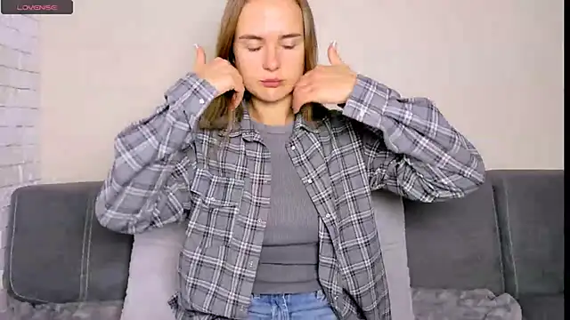 LilMary  online show from 11.07.25