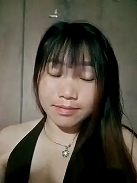 Snapshot of min-xinh chatting on 04.22.26 min-xinh online show from 04.22.26