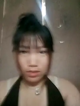 Snapshot of min-xinh chatting on 04.23.26 min-xinh online show from 04.23.26