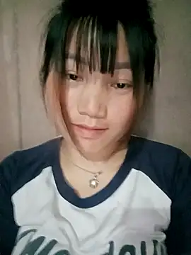 Snapshot of min-xinh chatting on 04.26.26 min-xinh online show from 04.26.26