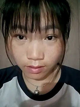 Snapshot of min-xinh chatting on 04.27.26 min-xinh online show from 04.27.26