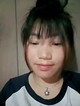 Snapshot of min-xinh chatting on 04.30.26 min-xinh online show from 04.30.26