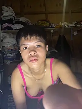 Snapshot of Obre17 chatting on 10.01.25 Obre17 online show from 10.01.25