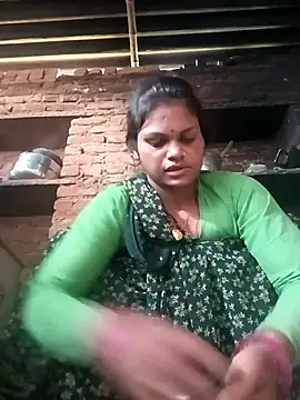 Snapshot of SHMA-77 chatting on 10.13.25 SHMA-77 online show from 10.13.25