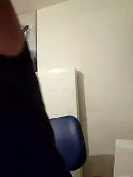 Snapshot of Cihangir0941 chatting on 10.29.25 Cihangir0941 online show from 10.29.25