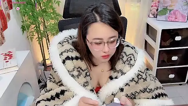 NEWONETO online show from 02.12.26