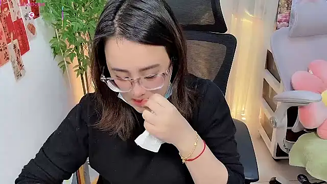 NEWONETO online show from 02.25.26