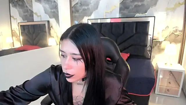 SusanVilla online show from 06.05.26