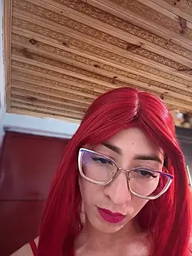 Snapshot of NICOLLE__12 chatting on 05.21.26 NICOLLE 12 online show from 05.21.26