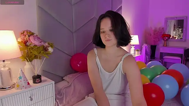 Snapshot of Violet_Ferguson chatting on 10.04.25 Violet Ferguson online show from 10.04.25