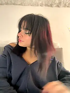 Snapshot of Veeronica_ chatting on 10.03.25 Veeronica online show from 10.03.25