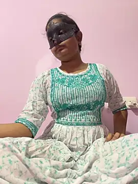 Snapshot of TeluguIshu_teen20 chatting on 11.04.25 TeluguIshu teen20 online show from 11.04.25