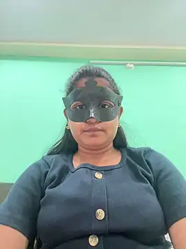 Snapshot of TeluguIshu_teen20 chatting on 04.18.26 TeluguIshu teen20 online show from 04.18.26