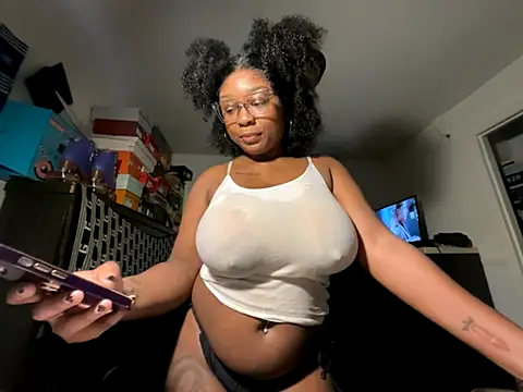 monicaval online show from 10.06.25