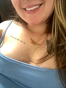 Snapshot of alegata27 chatting on 09.29.25 alegata27 online show from 09.29.25