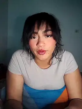 who is milyxx online show from 10.17.25