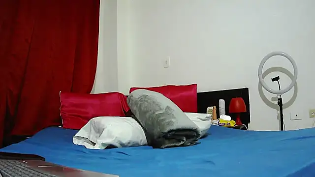 MissAsly online show from 11.15.25