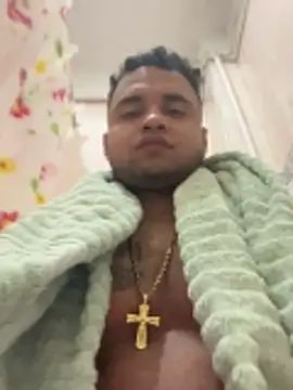 Snapshot of morenito_00987 chatting on 12.16.25 morenito 00987 online show from 12.16.25