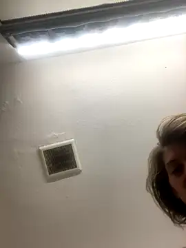 Snapshot of silentasachurchmouse chatting on 11.06.25 silentasachurchmouse online show from 11.06.25