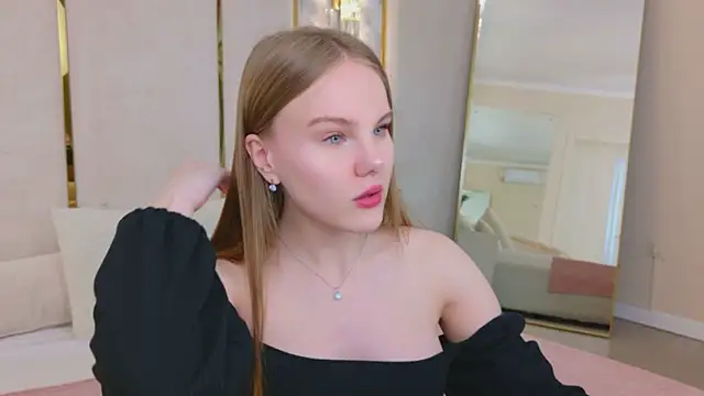 Lili Lohan online show from 06.11.26