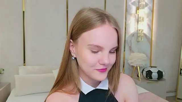Lili Lohan online show from 07.09.26