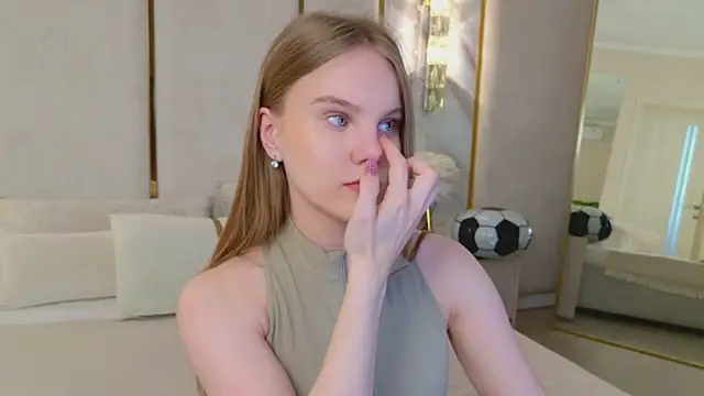 Lili Lohan online show from 07.16.26